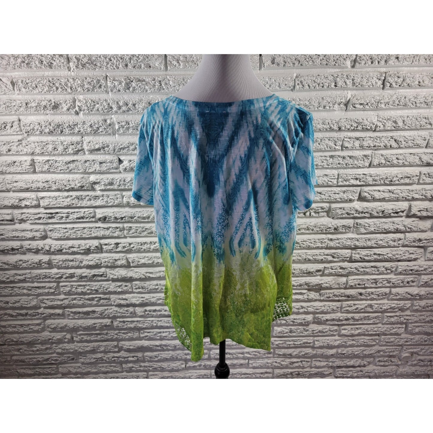 Time Tru Womens Top XL Tee Short Sleeve Lace Rhinestone Blue Watercolor Casual