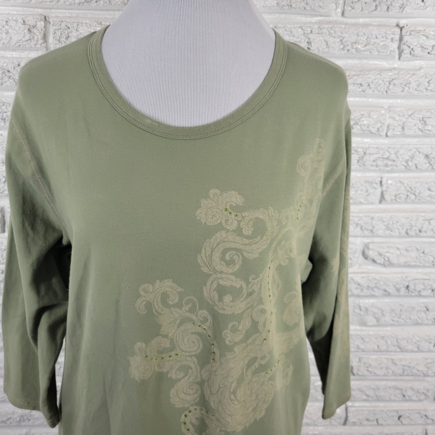 Bay Studio Khakis Womens Top 1X Plus 3/4 Sleeve Green Rhinestones Faded Look