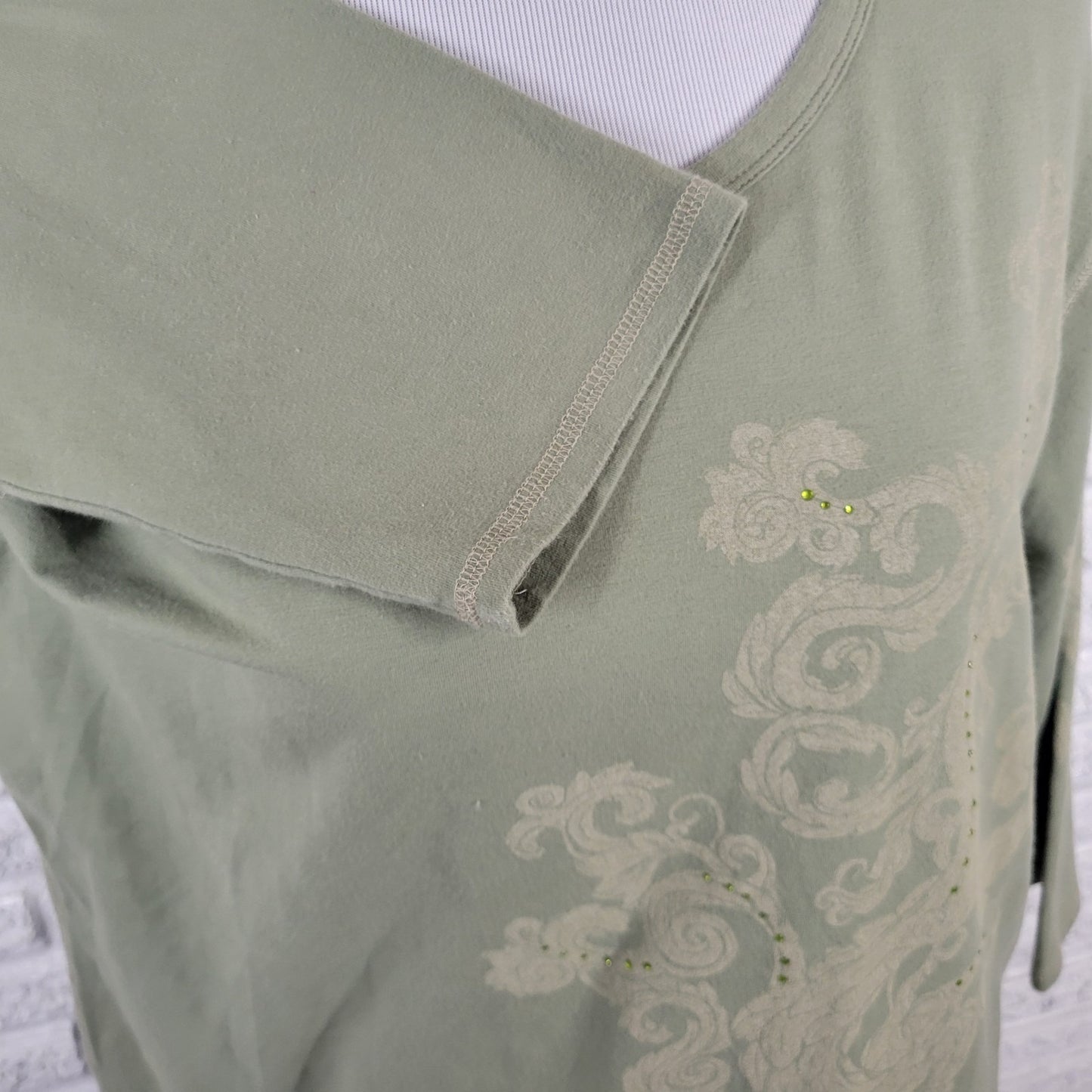 Bay Studio Khakis Womens Top 1X Plus 3/4 Sleeve Green Rhinestones Faded Look