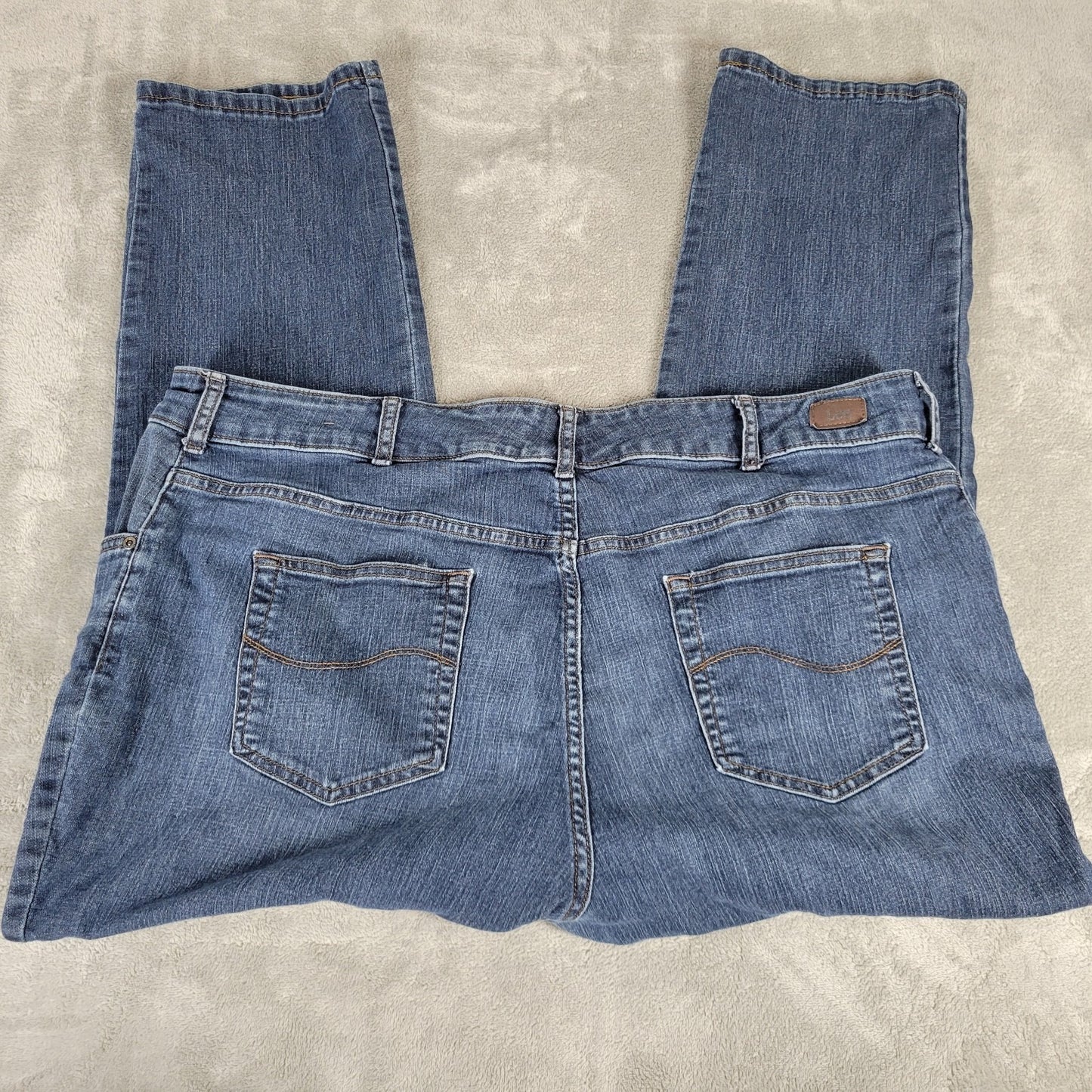 Lee Relaxed Womens Jeans 24WP Petite Plus Mid Rise Medium Blue Denim Zip Fly