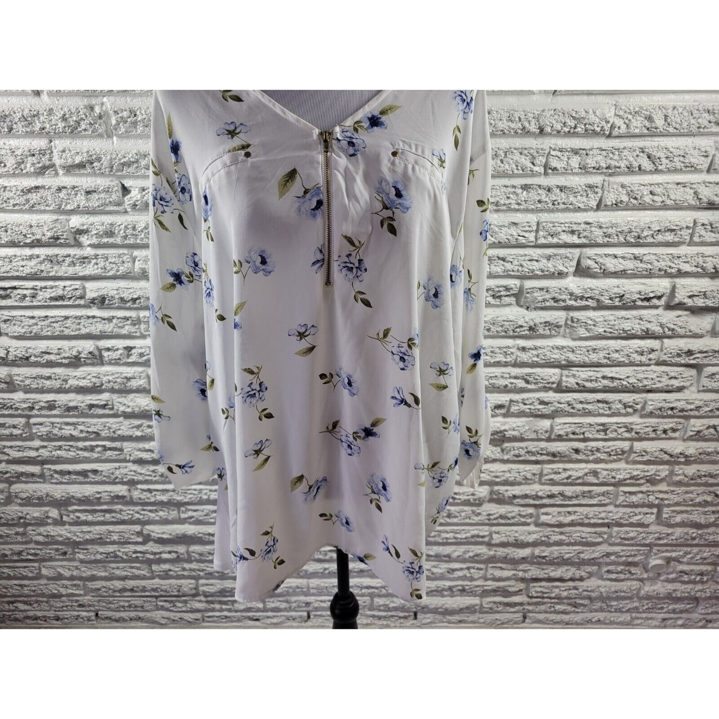 Rue Plus Womens Top 3X Plus Roll Tab Sleeve Quarter Zip Blue Floral Faux Pockets