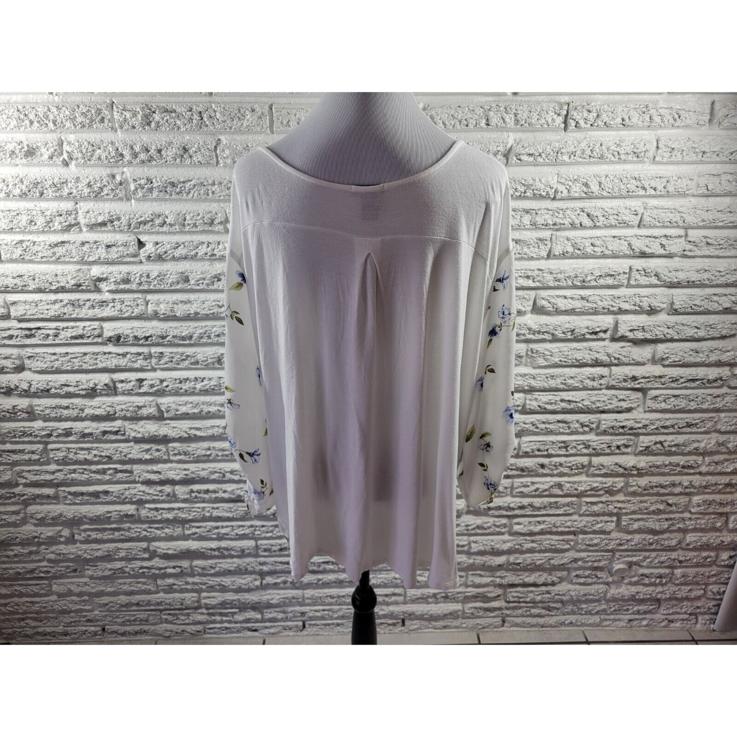 Rue Plus Womens Top 3X Plus Roll Tab Sleeve Quarter Zip Blue Floral Faux Pockets