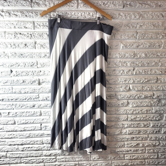 INC International Concepts Womens Skirt XL Midi Gray Stripe Rayon Blend Lined
