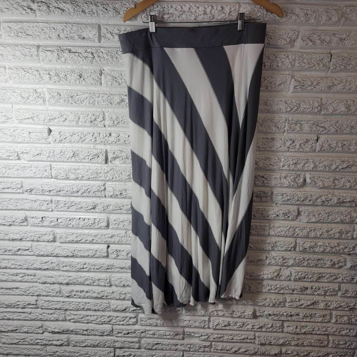 INC International Concepts Womens Skirt XL Midi Gray Stripe Rayon Blend Lined