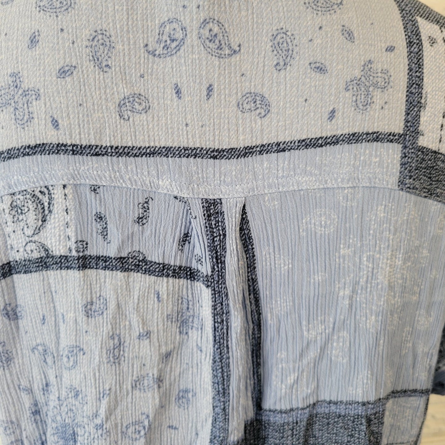 Maurices Womens Top XXL Plus Cap Sleeve Blue Paisley Casual Lightweight Rayn