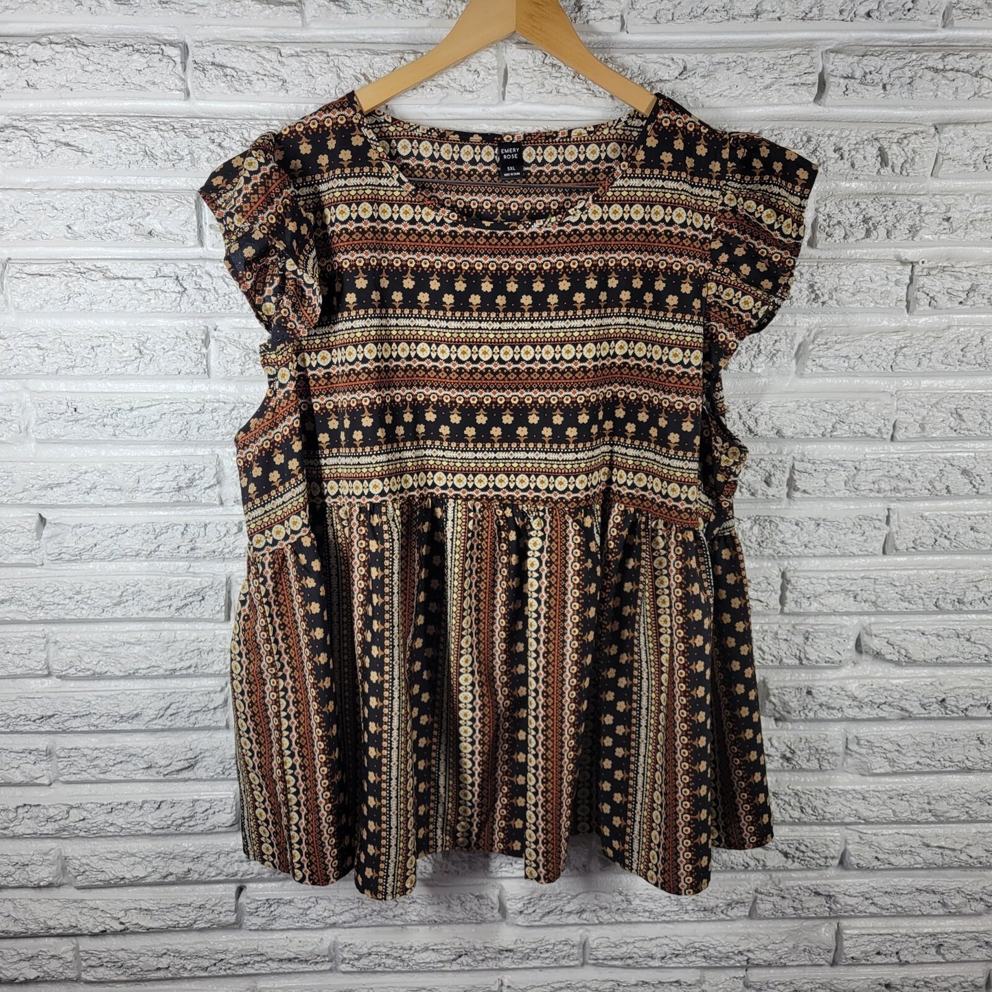 Emery Rose Women's Plus Size 5XL Top Black Tan Geometric Cap Sleeve Polyester