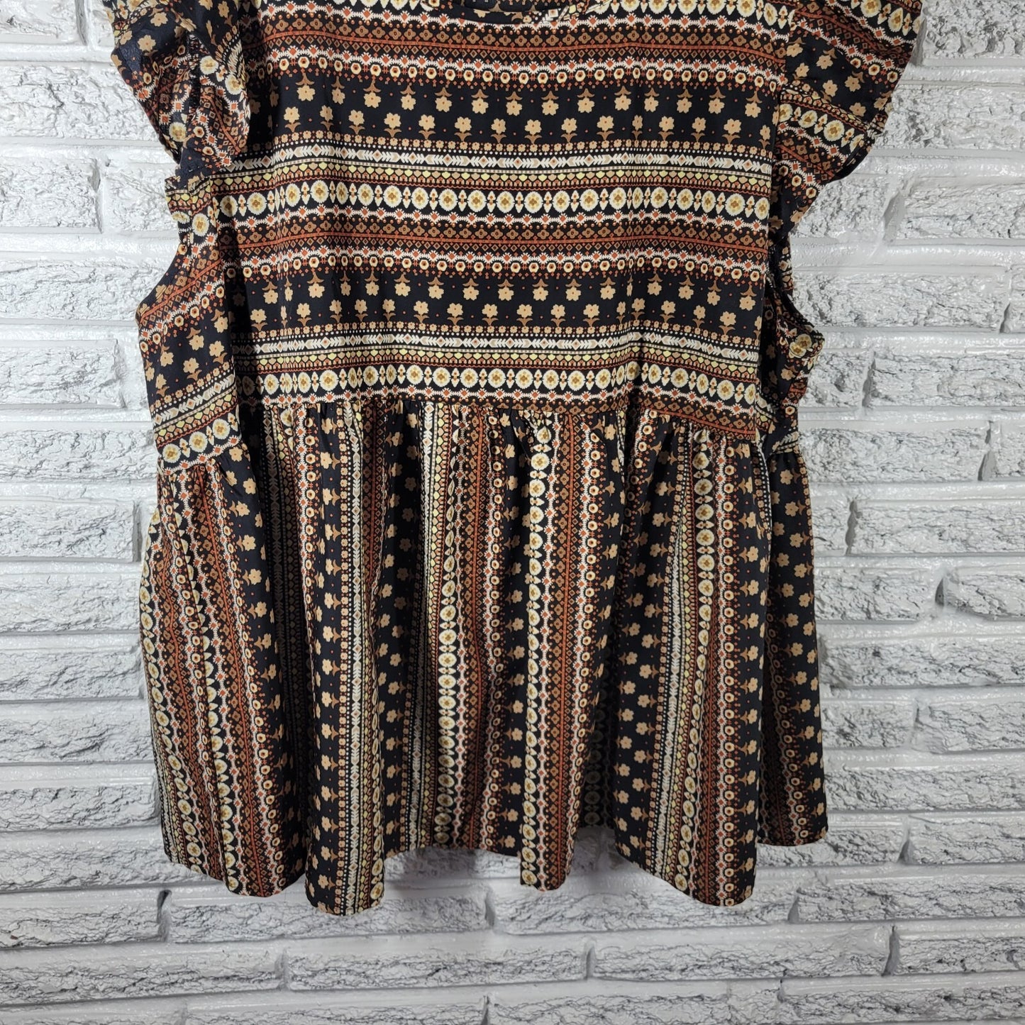 Emery Rose Women's Plus Size 5XL Top Black Tan Geometric Cap Sleeve Polyester