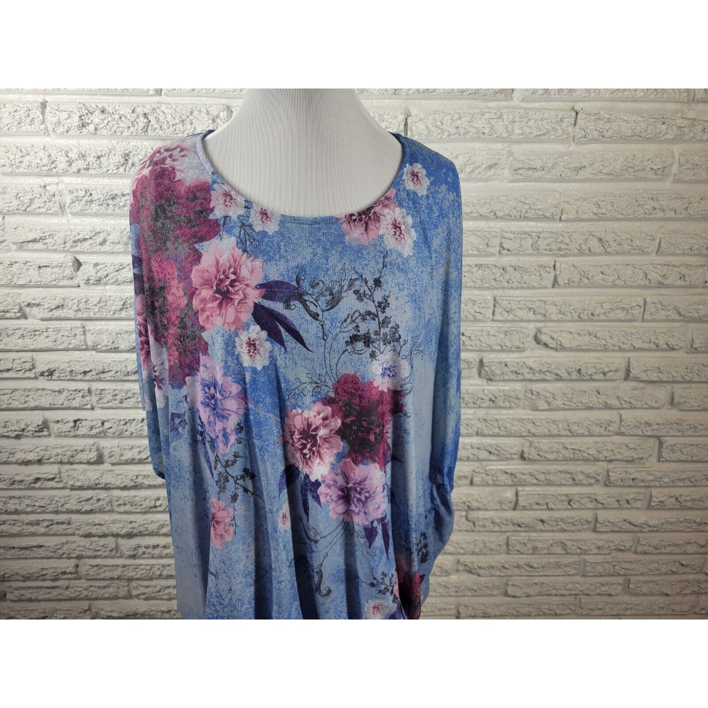Catherines Womens Top 0X Batwing Kimono Sleeve Casual Blue Floral with Tank Top