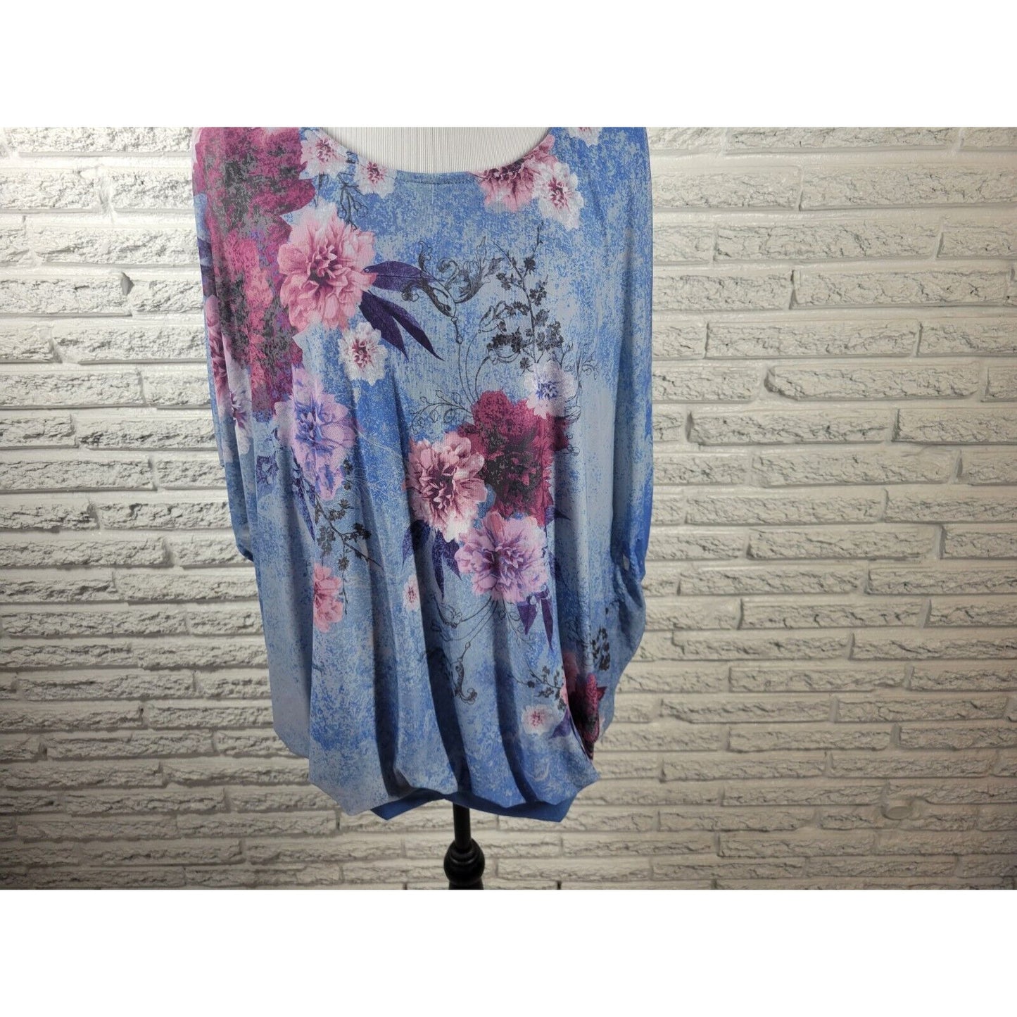 Catherines Womens Top 0X Batwing Kimono Sleeve Casual Blue Floral with Tank Top