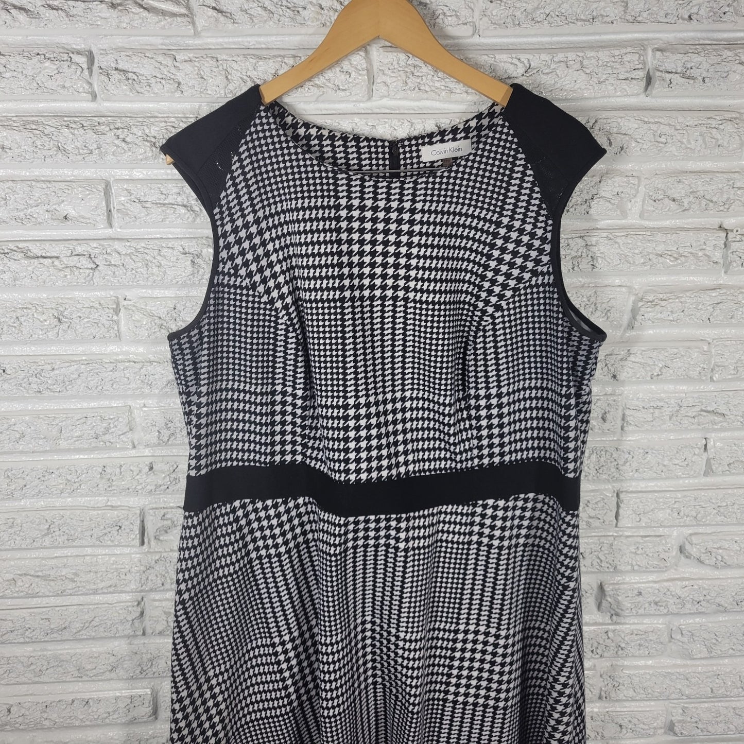 Calvin Klein 18W Plus Size Houndstooth Sheath Dress Mesh Shoulder Black Work
