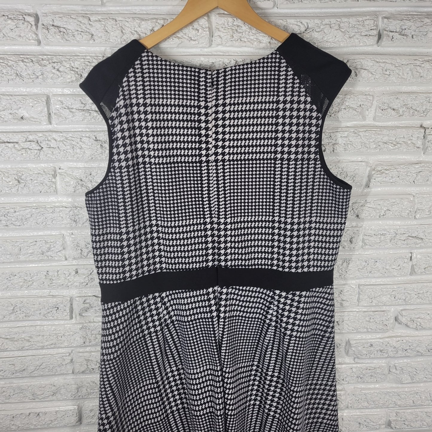 Calvin Klein 18W Plus Size Houndstooth Sheath Dress Mesh Shoulder Black Work