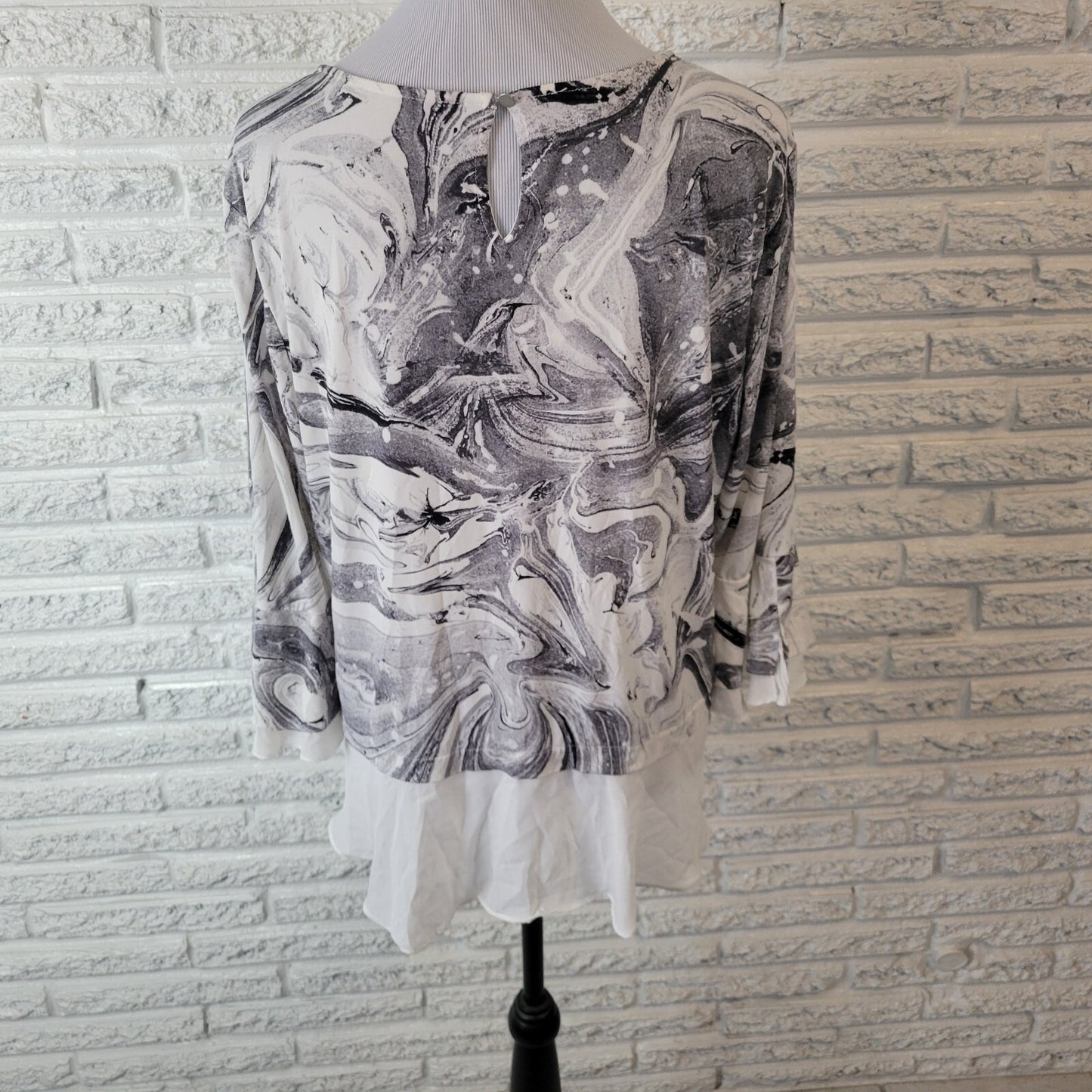 Jones New York Womens Top XL Bell 3/4 Sleeve Black Gray  Watercolor Poly Blend