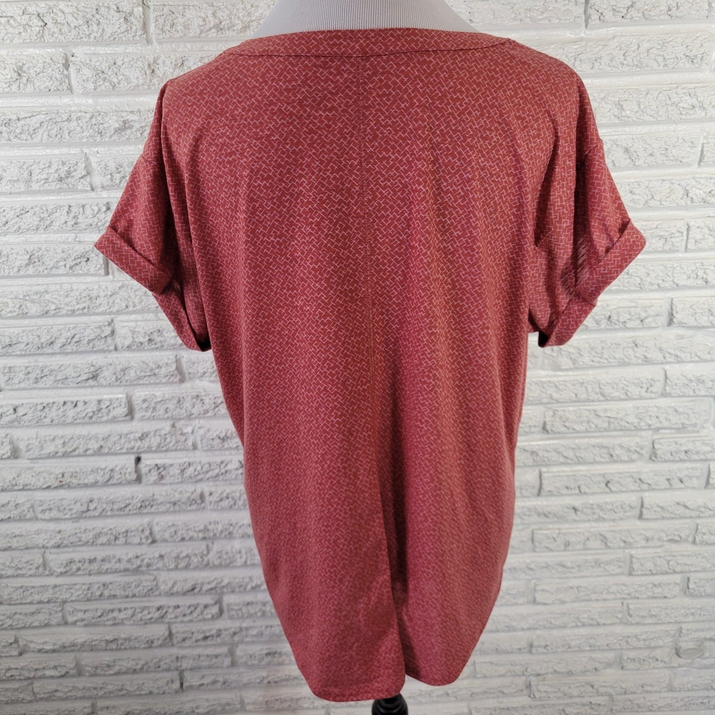 LL Bean Women's XL Top Brown Geometric V-Neck Short Sleeve Stretch Pullover