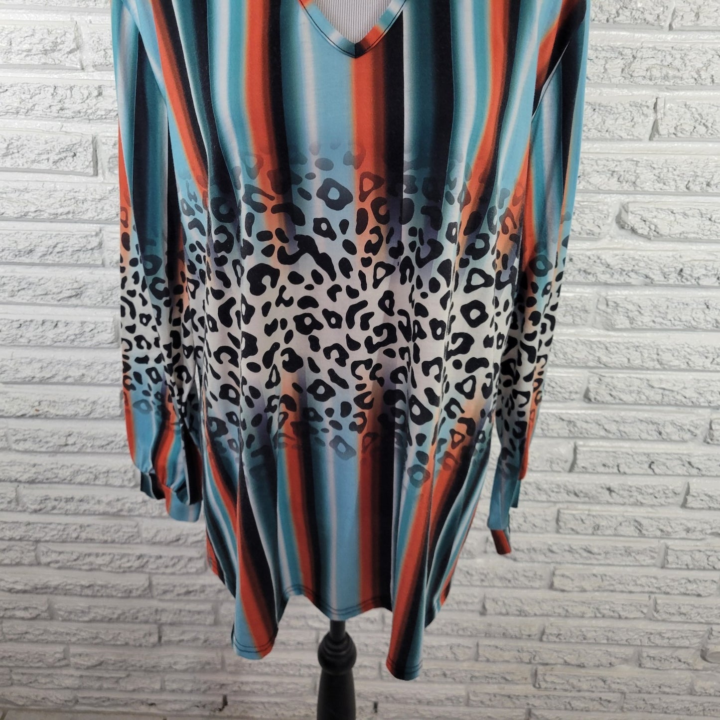 Southern Stitch Womens Top 2XL Plus Tunic Red Blue Watercolor Poly Blend Keyhole