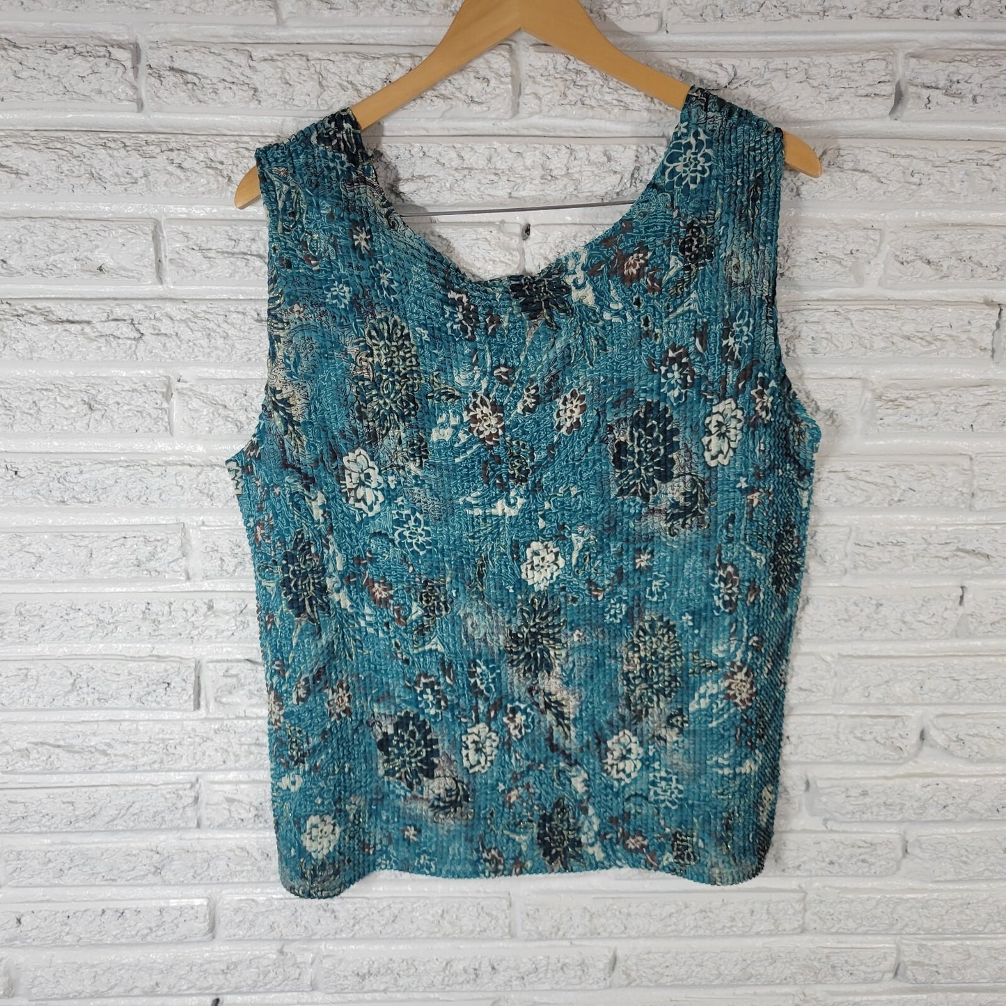 Kim Rogers Womens Top 1X Plus Sleeveless Blue Black Floral Thin Crinkle Crepe