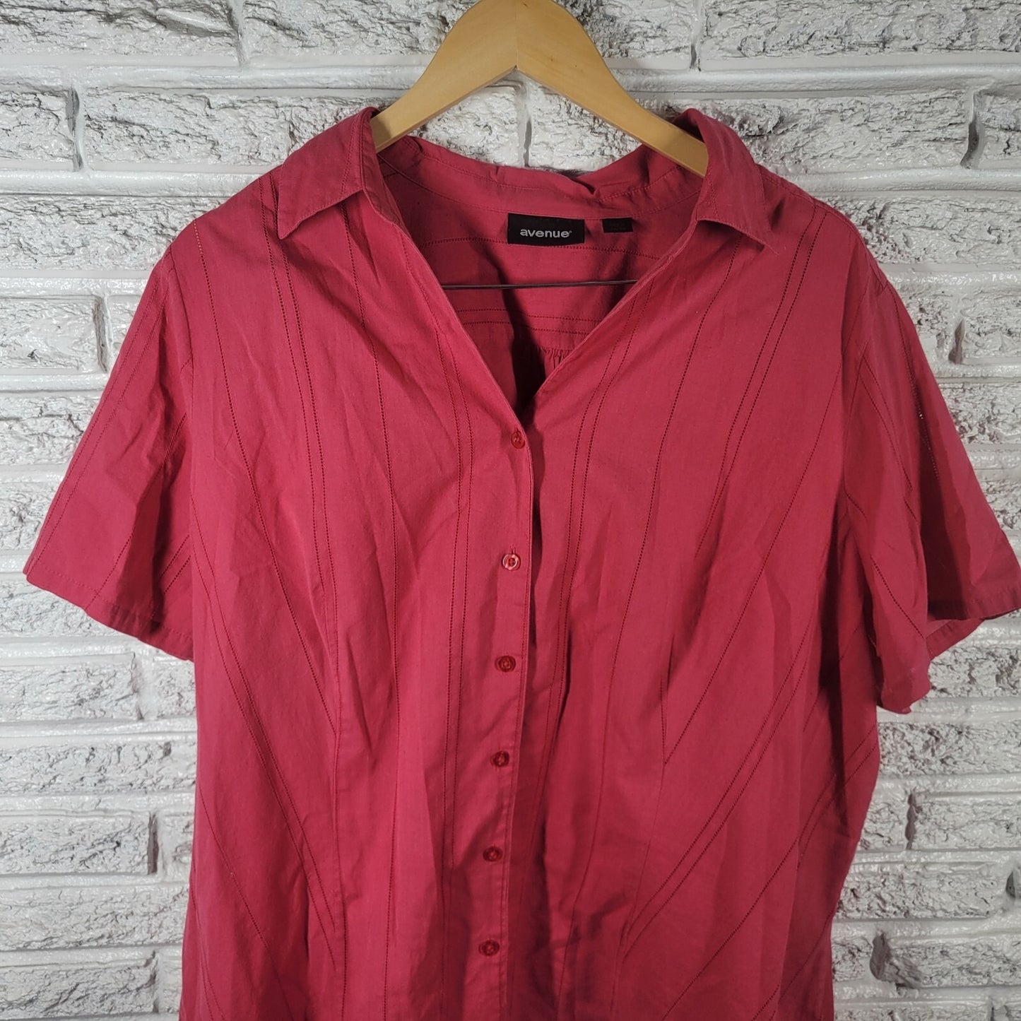 Avenue Womens Top 26 28 Plus Short Sleeve Collar Muted Red Button Up Lightweight