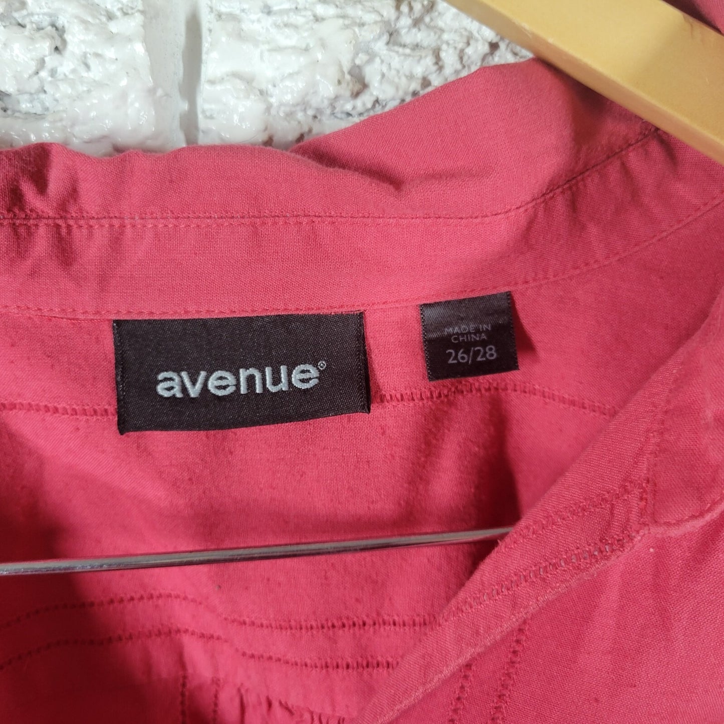 Avenue Womens Top 26 28 Plus Short Sleeve Collar Muted Red Button Up Lightweight