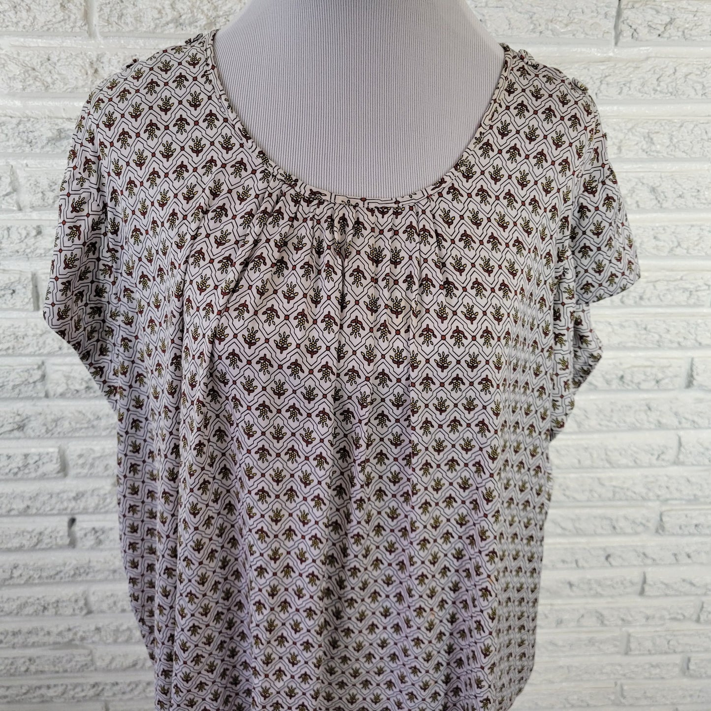 Liz Claiborne 2X Plus Size Top Brown Yellow Geometric Pleated Short Sleeve
