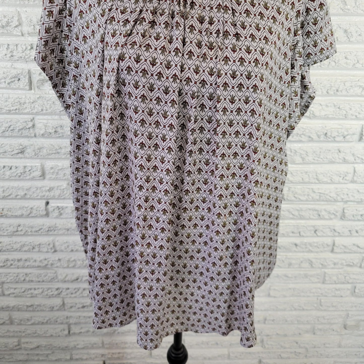 Liz Claiborne 2X Plus Size Top Brown Yellow Geometric Pleated Short Sleeve