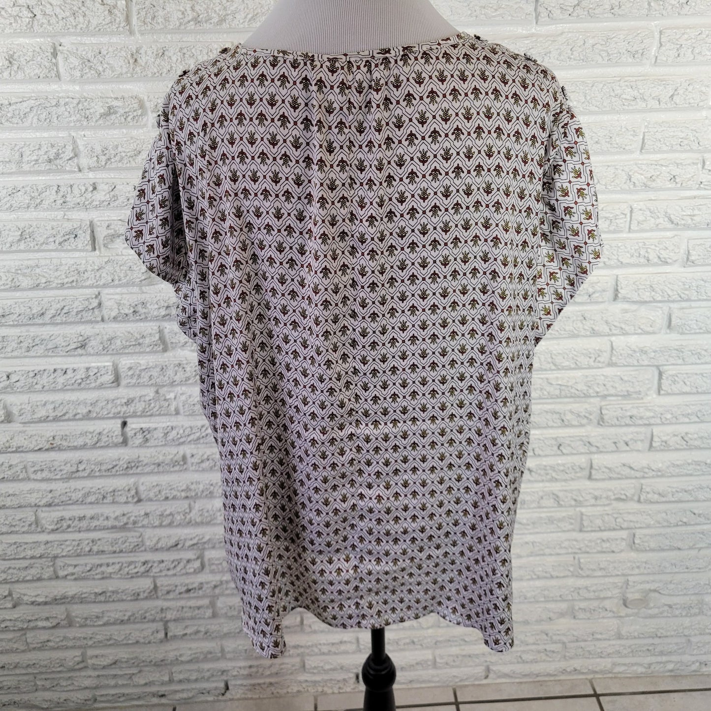 Liz Claiborne 2X Plus Size Top Brown Yellow Geometric Pleated Short Sleeve