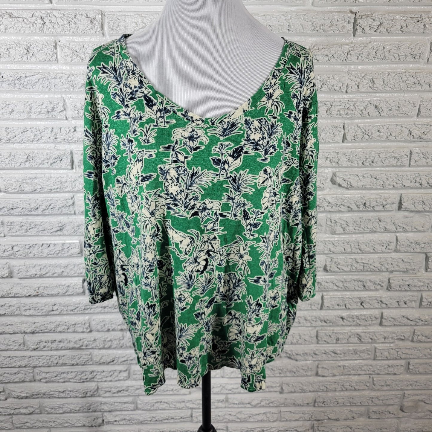 C&C California Womens Top 2X Plus 3/4 Sleeve Green Floral Linen Lightweight