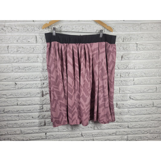 LuLaRoe Skirt 3XL Lavender Geometric Print Short Flare Elastic Waist Plus Size