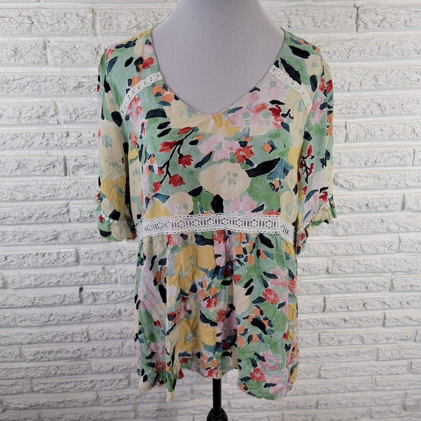 Suzanne Betro XL Women Top Green Yellow Floral Crochet Rayon 3/4 Sleeve Boho