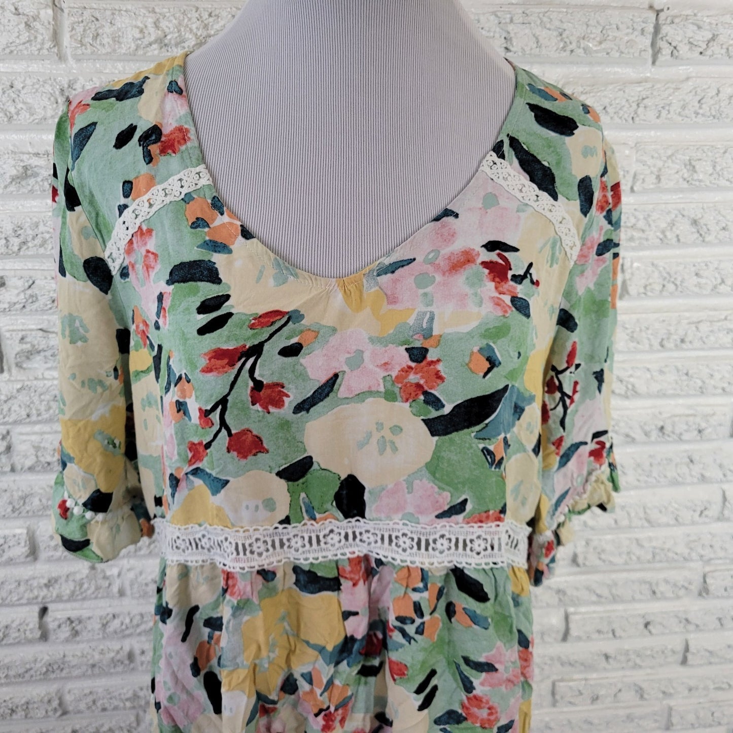 Suzanne Betro XL Women Top Green Yellow Floral Crochet Rayon 3/4 Sleeve Boho