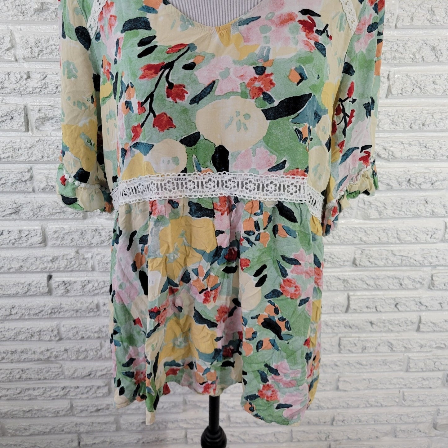 Suzanne Betro XL Women Top Green Yellow Floral Crochet Rayon 3/4 Sleeve Boho