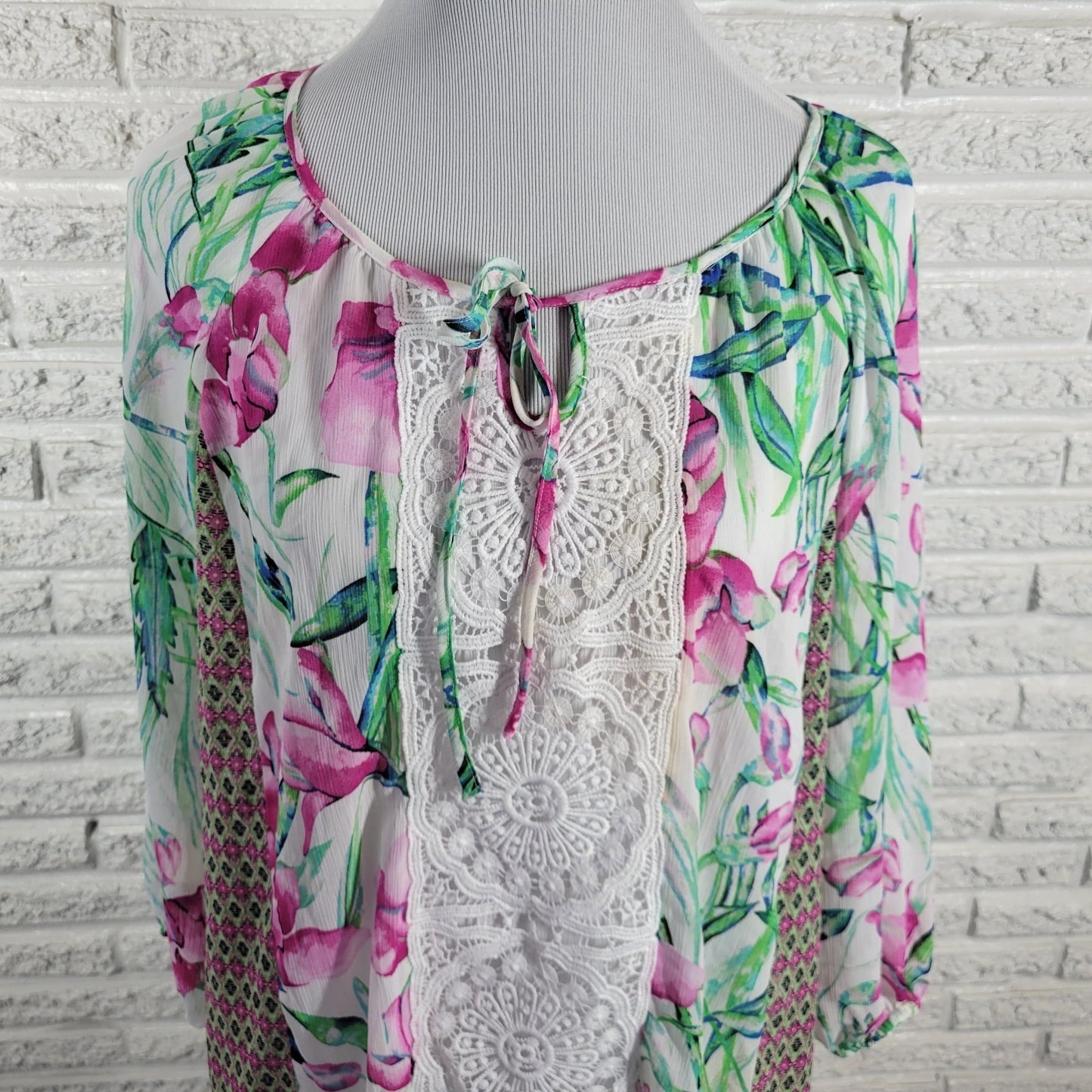 Zac Rachel Womens Top XL 3/4 Sleeve Pink Green Floral Sheer Keyhole Lace Trim