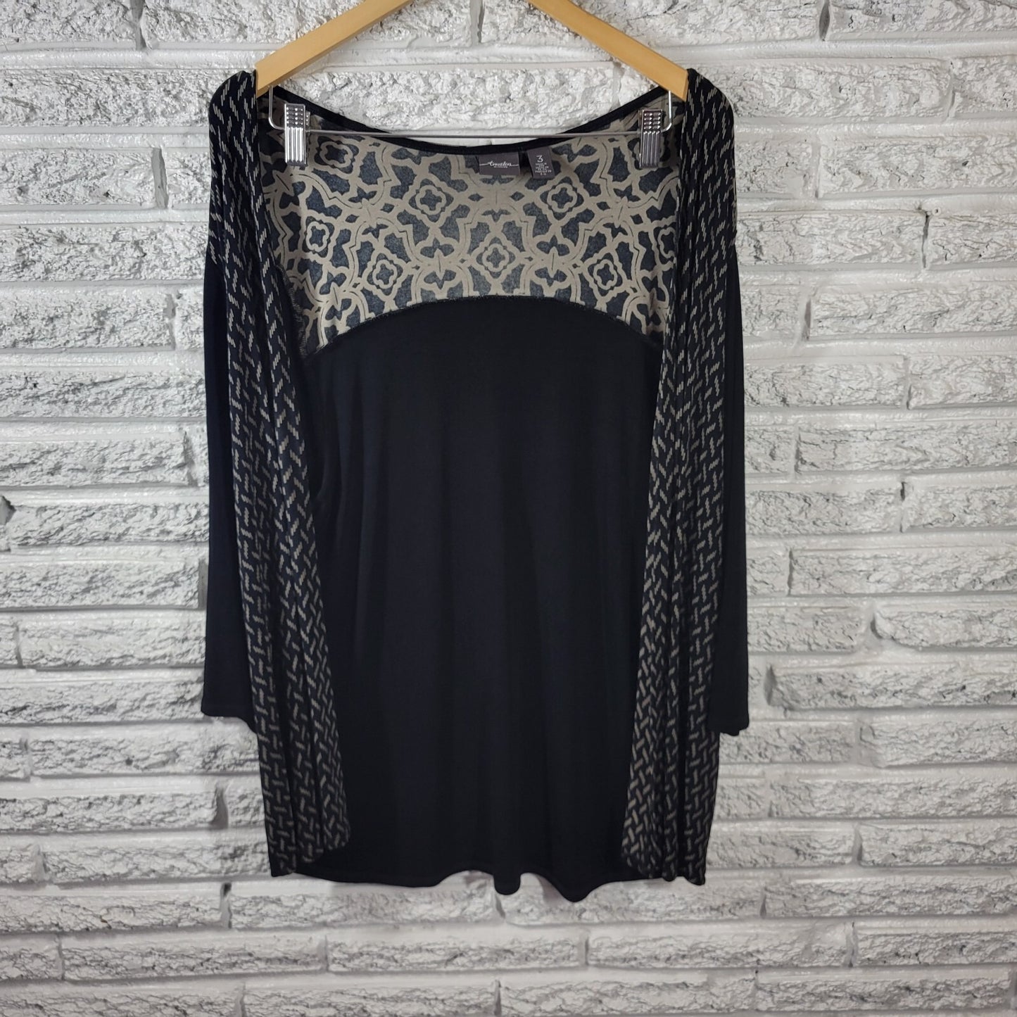 Chico's Travelers XL Black Geometric 3/4 Sleeve Blouse Acetate Spandex Stretch