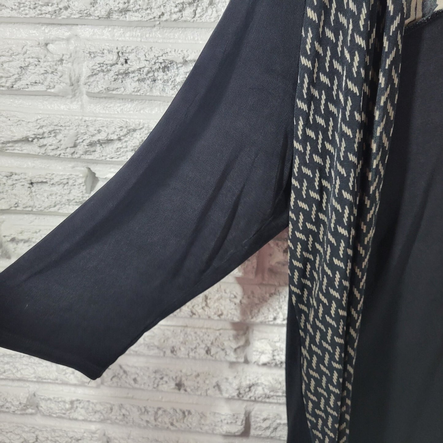 Chico's Travelers XL Black Geometric 3/4 Sleeve Blouse Acetate Spandex Stretch
