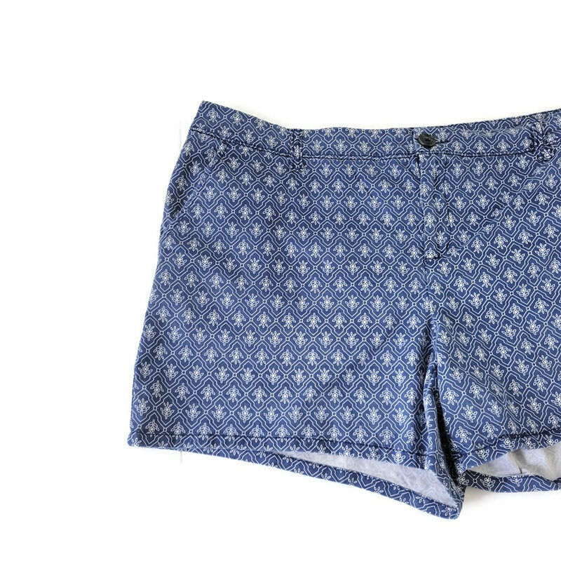 Liz Claiborne Womens Shorts 18 Plus Classic Blue Floral Zip Fly Cotton Blend