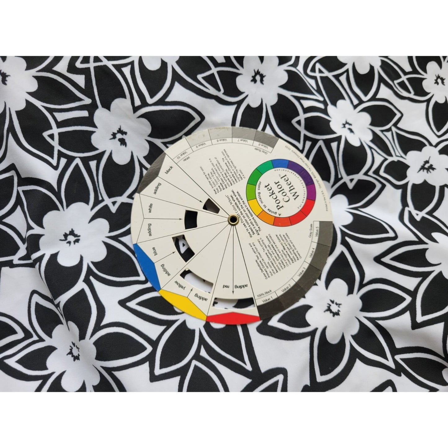 Tropical Escape Women Swim Top 20W Plus Black Floral Wide Strap Built in Bra