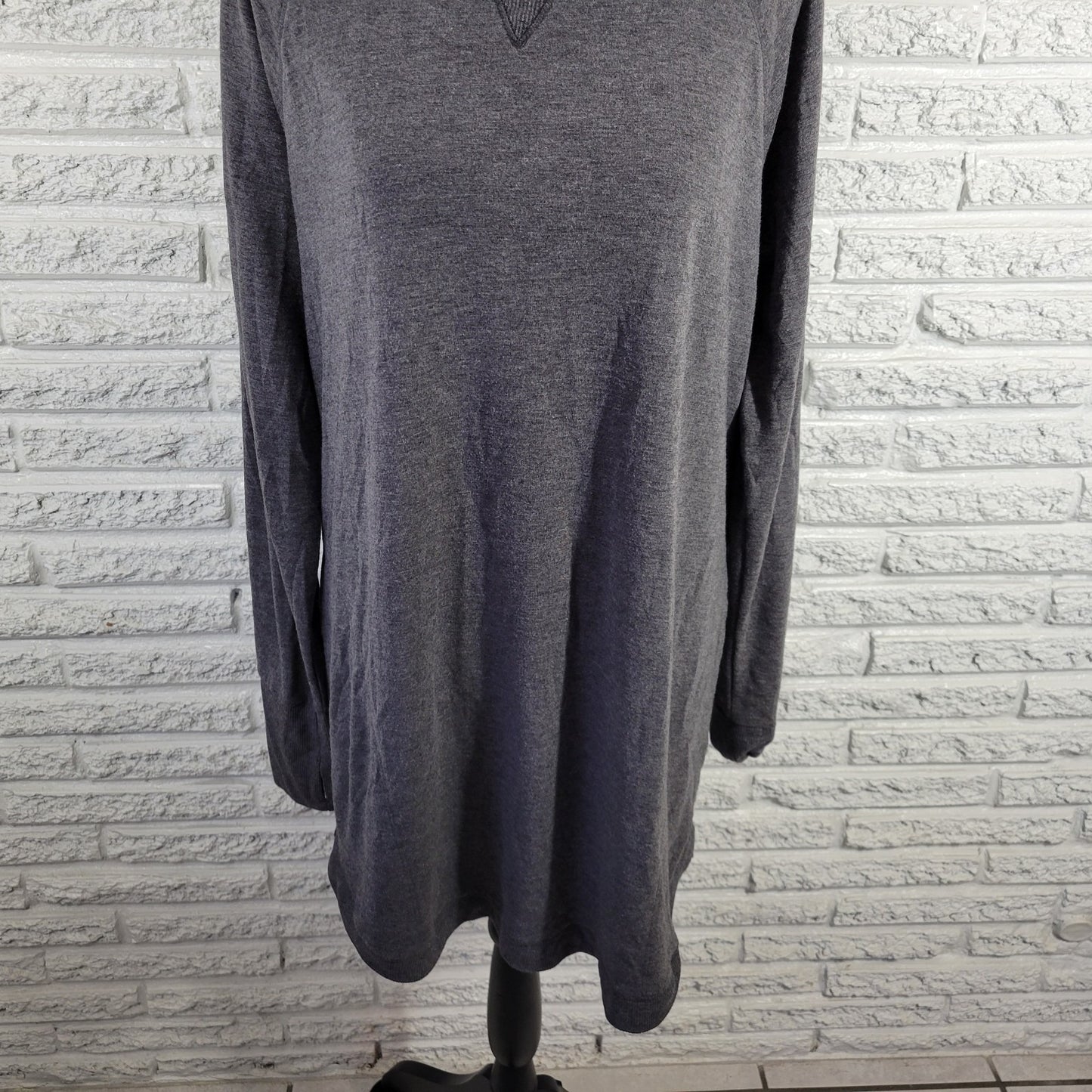 Tek Gear Womens XL Long Sleeve Gray Tee Stretch Jersey Crew Neck Casual Active