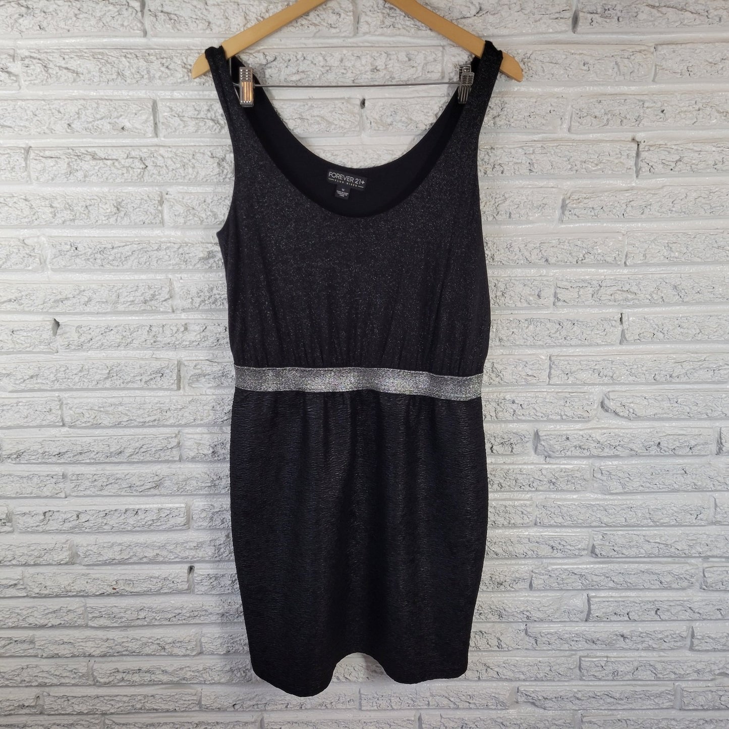 Forever 21 Dress 1X Mini Sleeveless Party Little Black Dress Metallic Sparkle