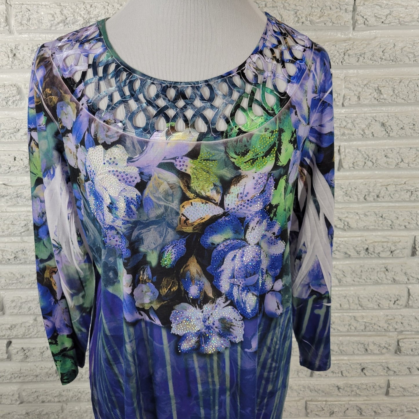 Chicos Womens Top 3 Standard XL 3/4 Sleeve Blue Floral Semi Sheer Rhinestones