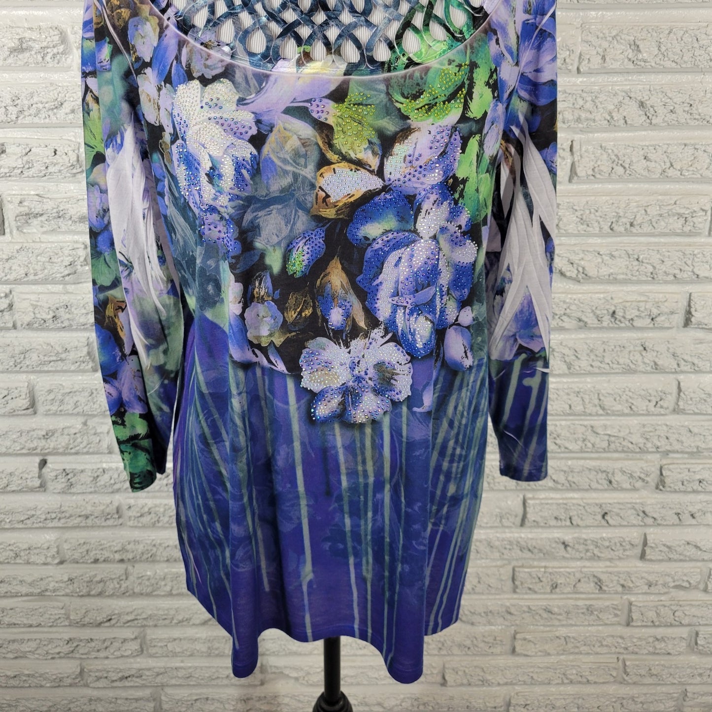 Chicos Womens Top 3 Standard XL 3/4 Sleeve Blue Floral Semi Sheer Rhinestones