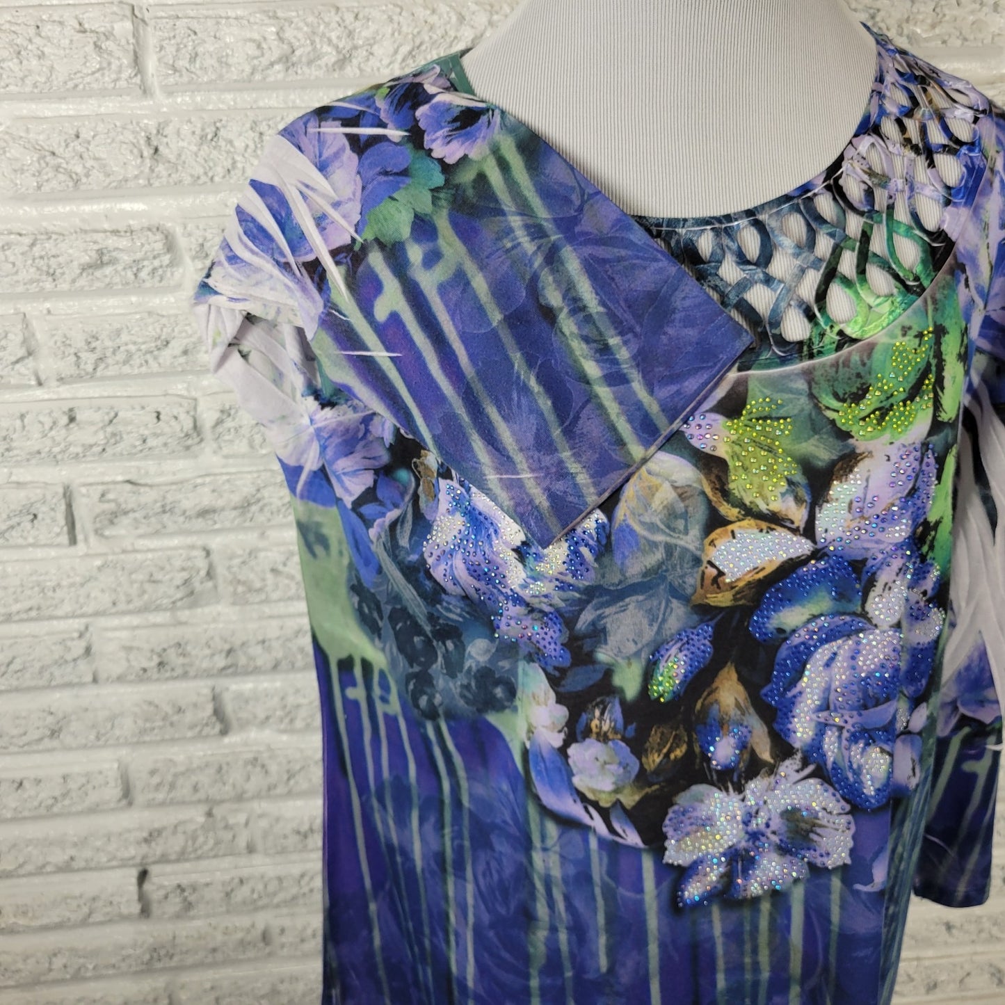 Chicos Womens Top 3 Standard XL 3/4 Sleeve Blue Floral Semi Sheer Rhinestones