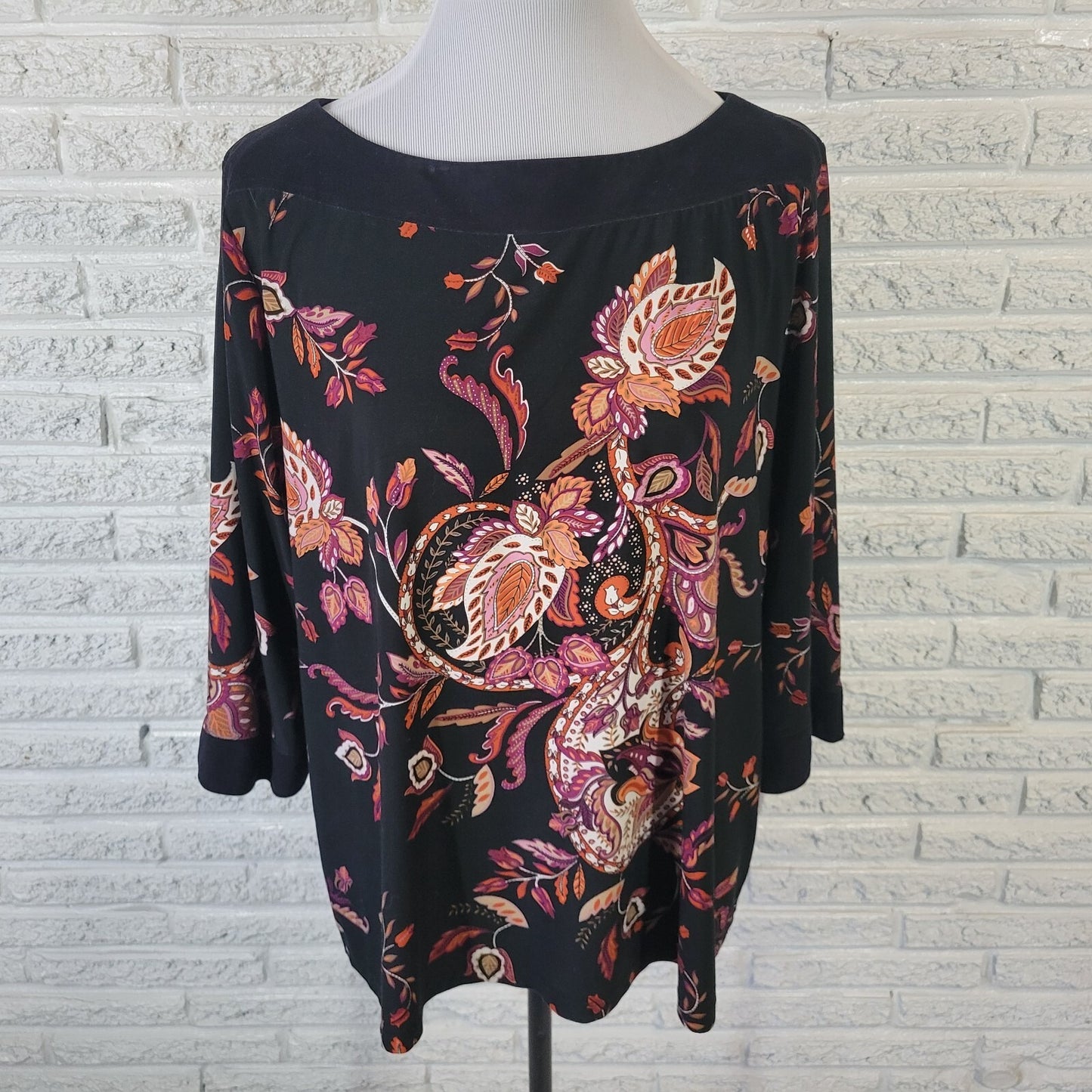 Style Co Womens Top 2X Plus 3/4 Sleeve Black Floral Velour Neckline Poly Blend