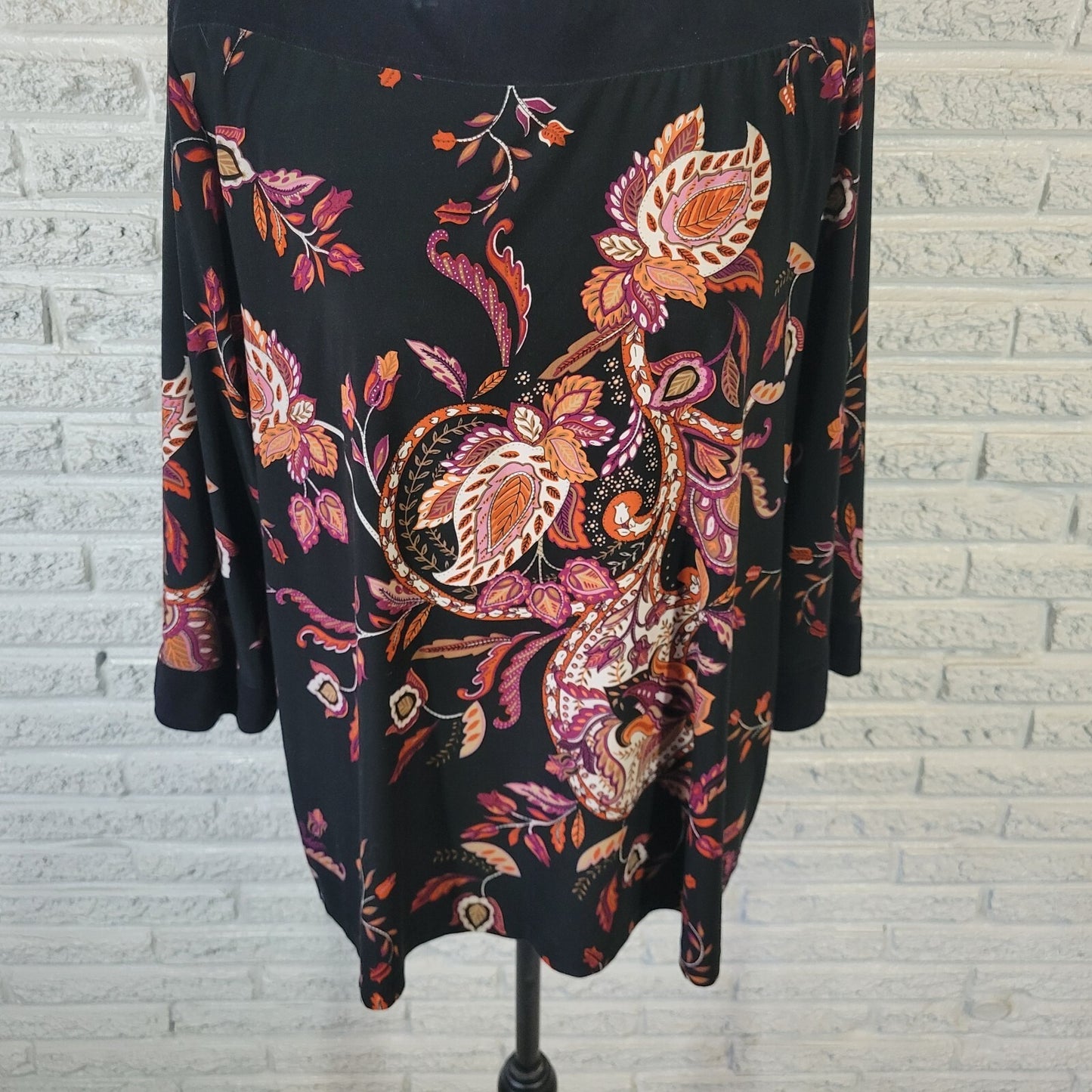 Style Co Womens Top 2X Plus 3/4 Sleeve Black Floral Velour Neckline Poly Blend