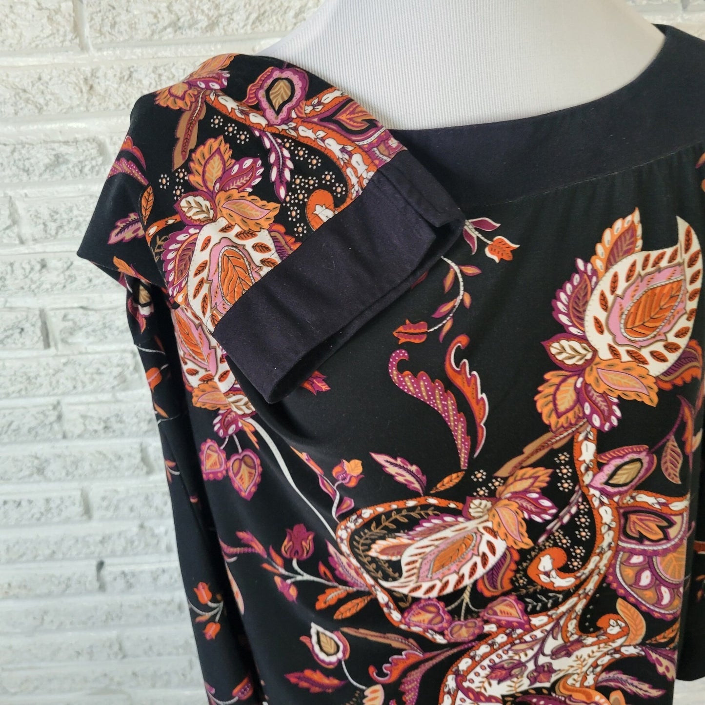 Style Co Womens Top 2X Plus 3/4 Sleeve Black Floral Velour Neckline Poly Blend