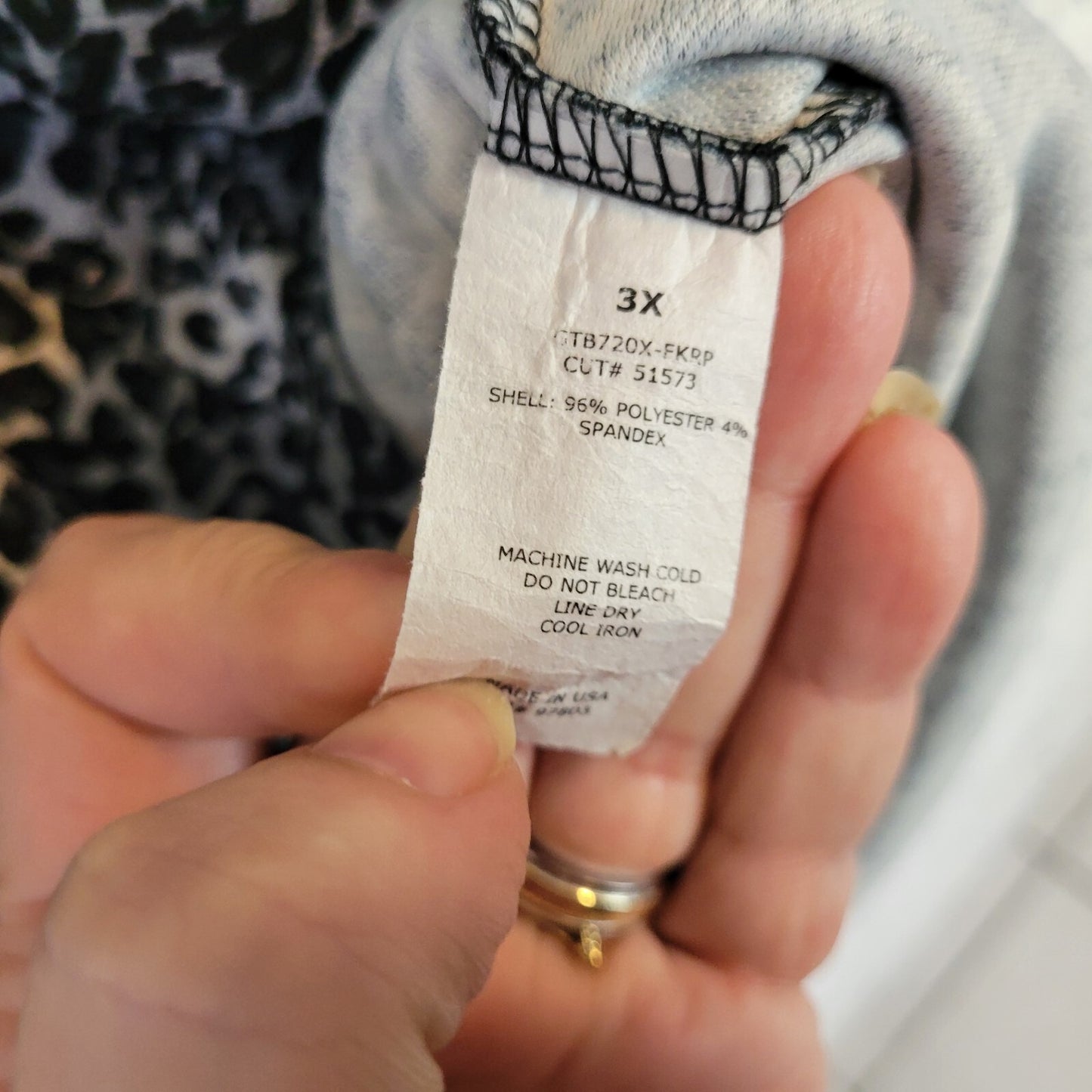 Green Envelope Womens Top 3X 3/4 Sleeve Knit Black Animal Poly Blend Print Zip