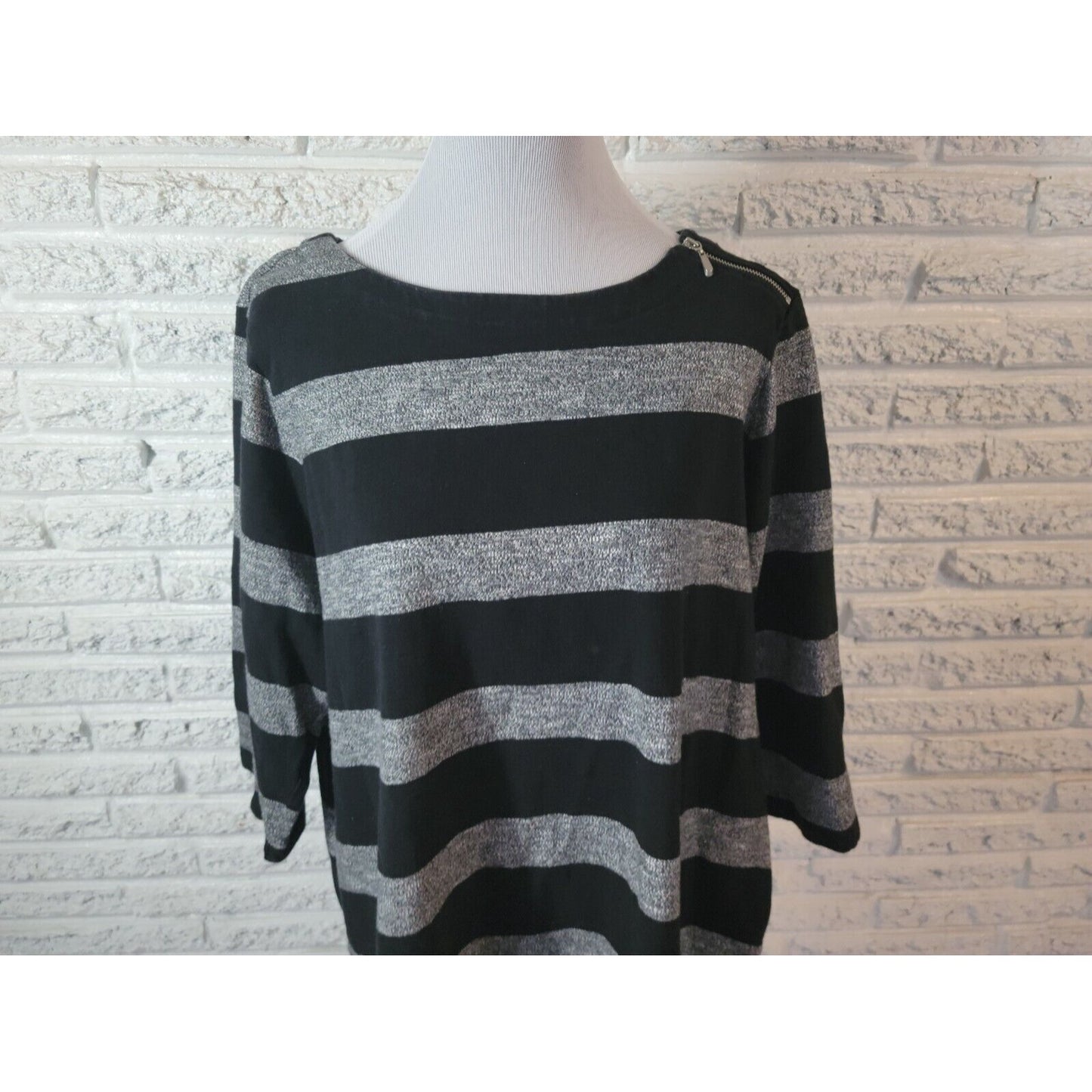 Croft Barrow Womens Sweater 2X Plus Zip Shoulder Black Gray Stripe 3/4 Sleeve