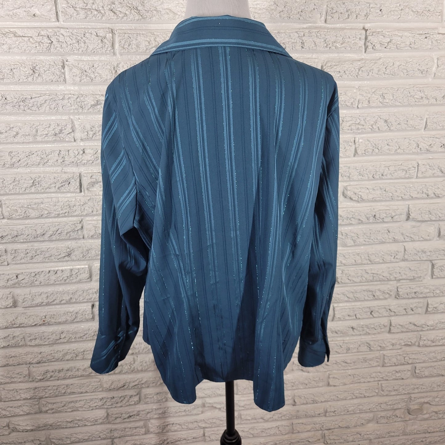 Apt 9 Womens Top 1X Plus Long Sleeve Blue Stripe Poly Blend Silver Metallic
