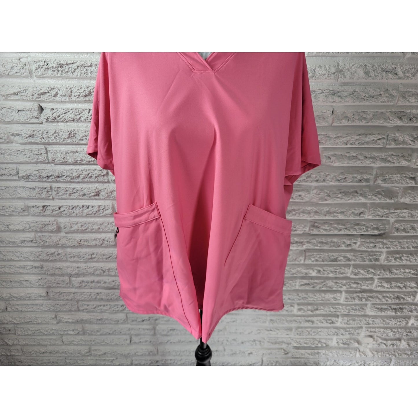 Cuddl Duds Climate Right Scrub Top 3X Plus Short Sleeve Pink Pockets Poly Blend