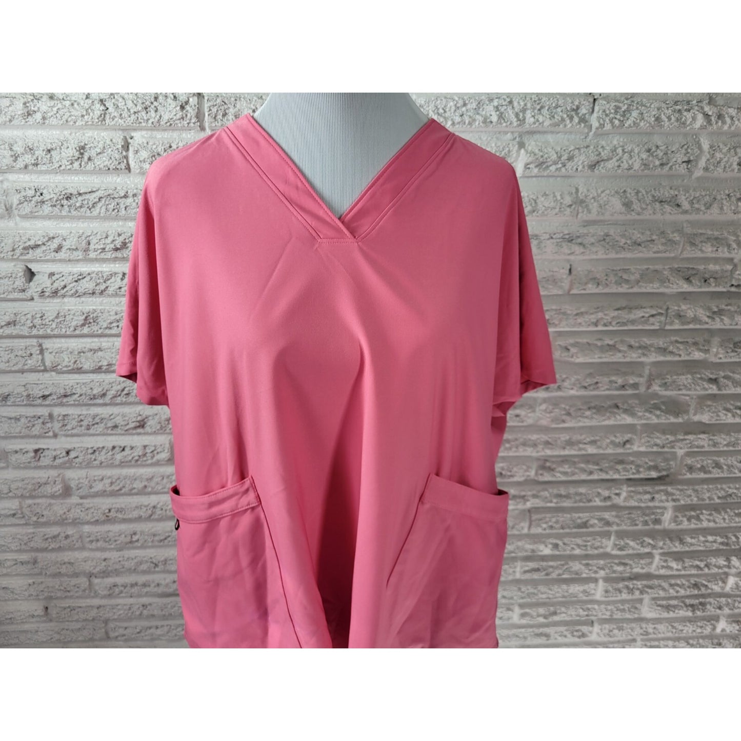 Cuddl Duds Climate Right Scrub Top 3X Plus Short Sleeve Pink Pockets Poly Blend
