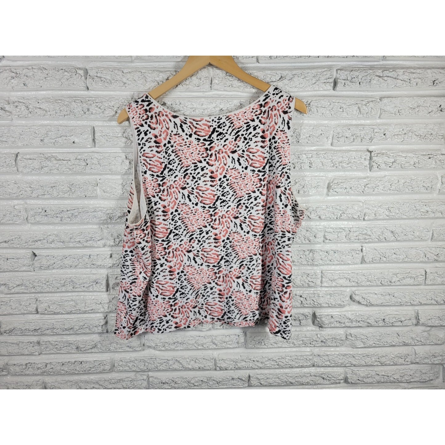 Kim Rogers Women Top 2X Plus Tank Sleeveless Pink Animal Print Cotton Casual