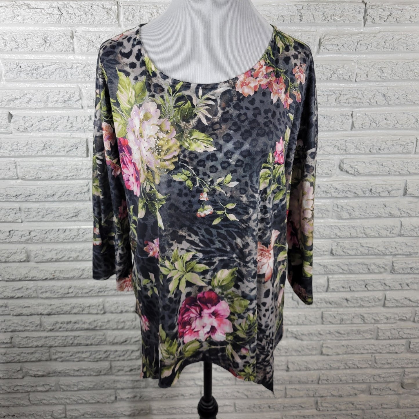 Time Tru Womens Top XXL 20 Plus 3/4 Sleeve Green Floral Poly Blend Rhinestones