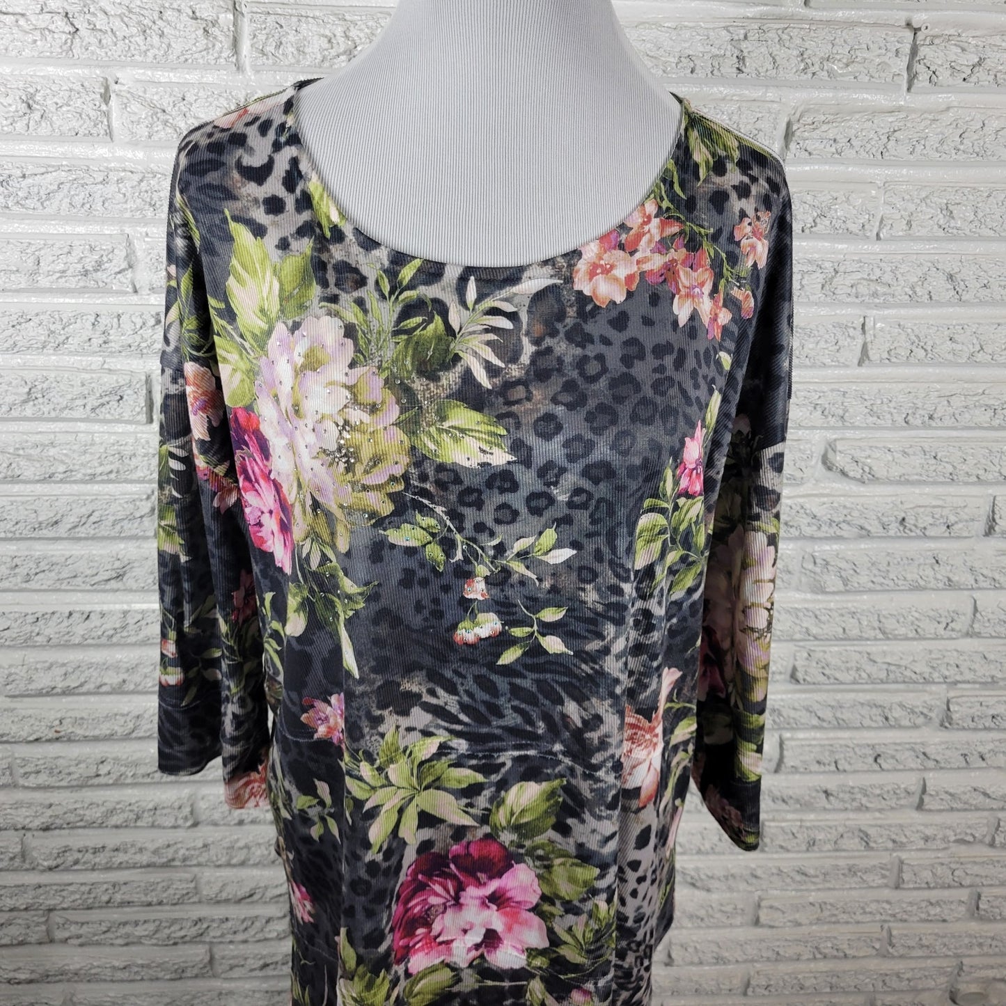 Time Tru Womens Top XXL 20 Plus 3/4 Sleeve Green Floral Poly Blend Rhinestones